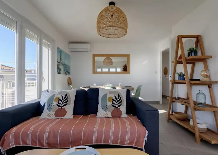 121 - Le Bel Horizon - 6 People - Sea View - Balcony Apartment